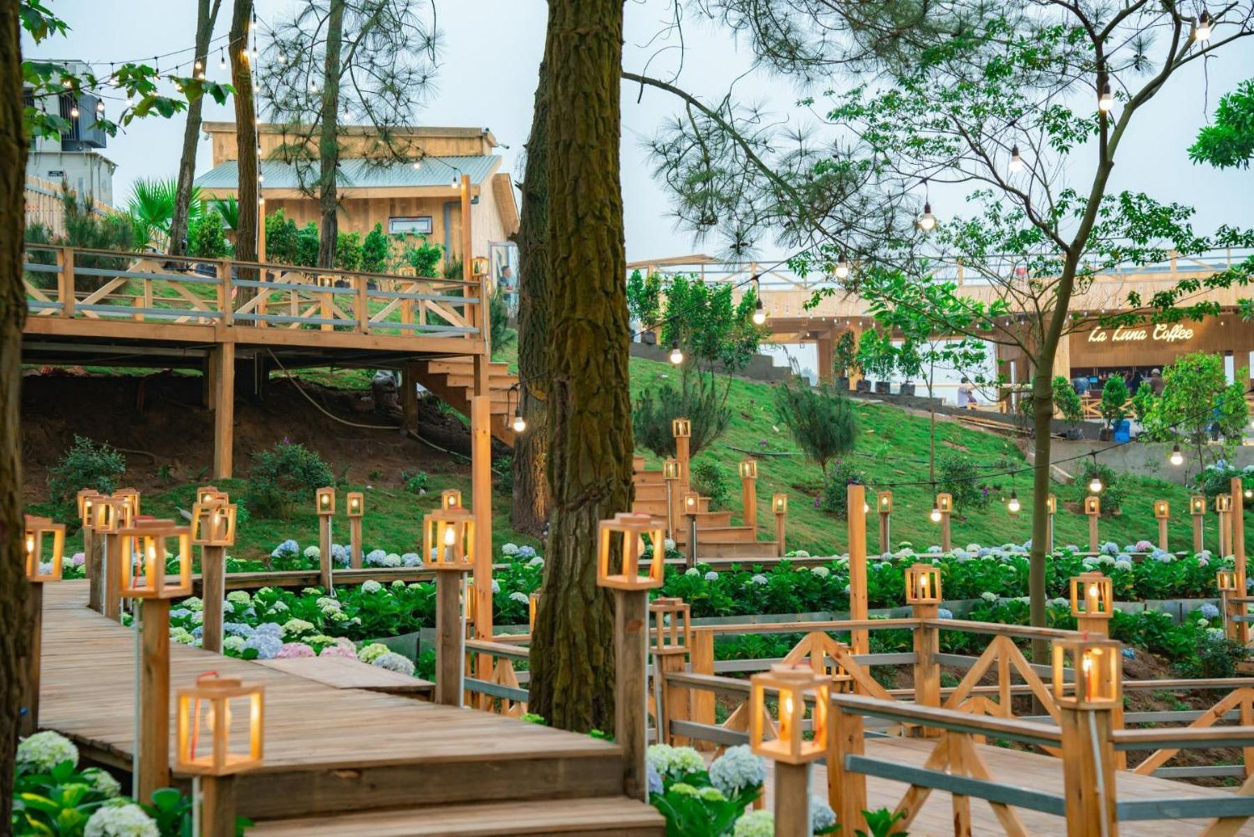 Nha Nghi Anh Dung Bed & Breakfast Ха Лонг Екстериор снимка