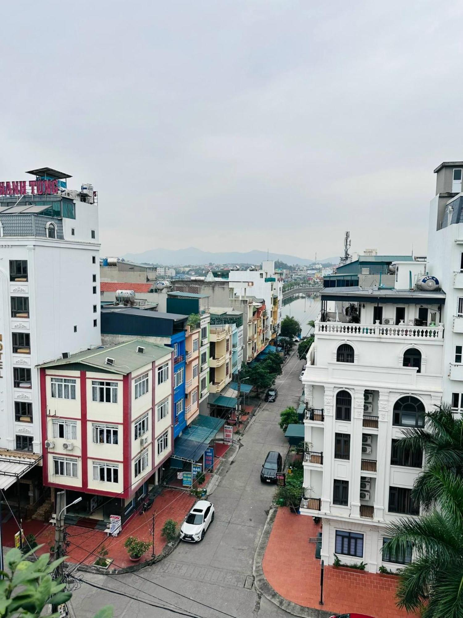 Nha Nghi Anh Dung Bed & Breakfast Ха Лонг Екстериор снимка